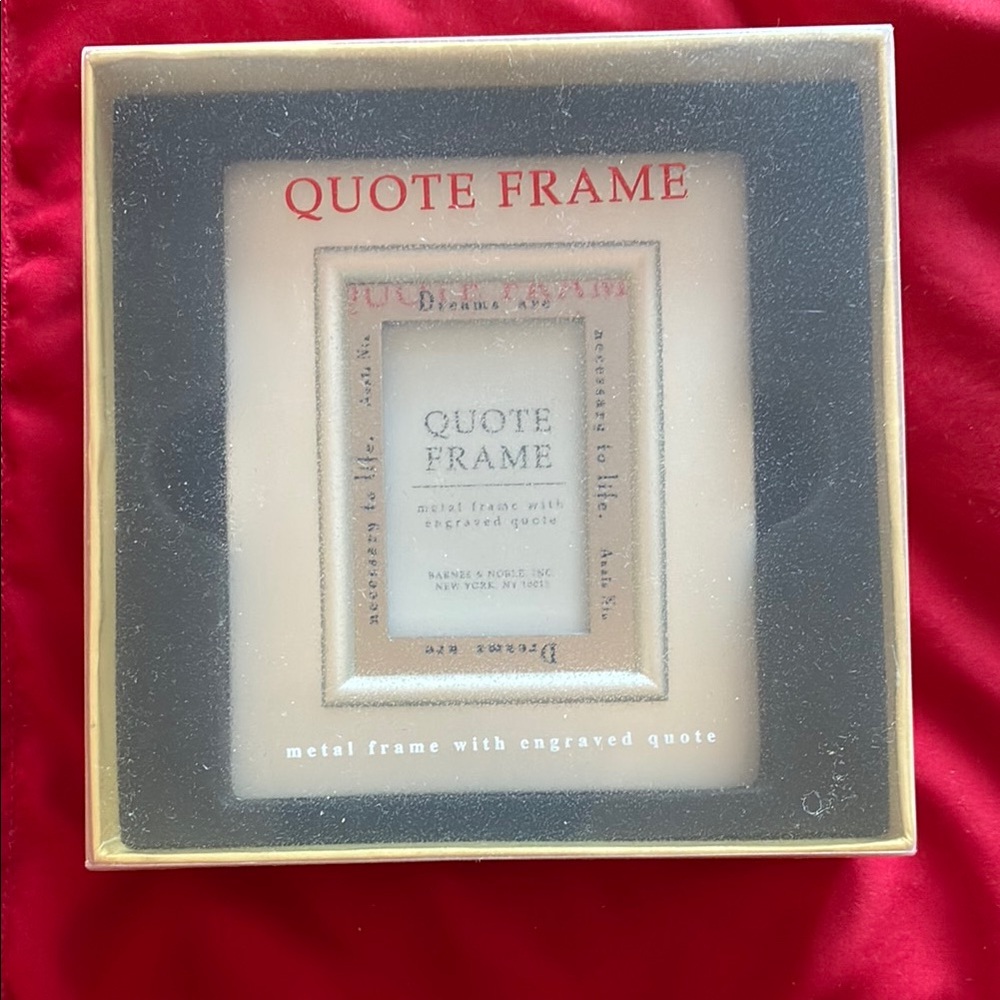 NWT Quote Dreams are Necessary to Life Picture Frame